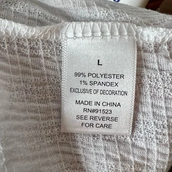 Emerson Road White Star Print Short Sleeve Shirt Women's Size Large L - Picture 6 of 7